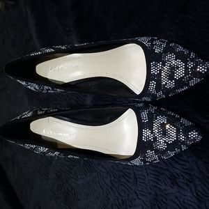 BCBG Next Generation Black with Rhinestone Ladies Shoes Size 9